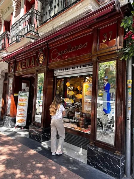Viena Capellanes