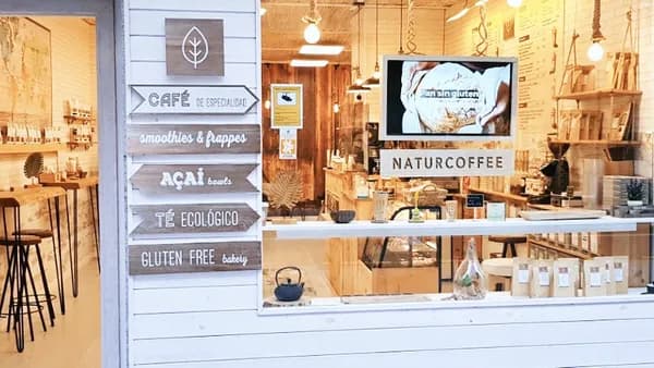Liam cafe boutique
