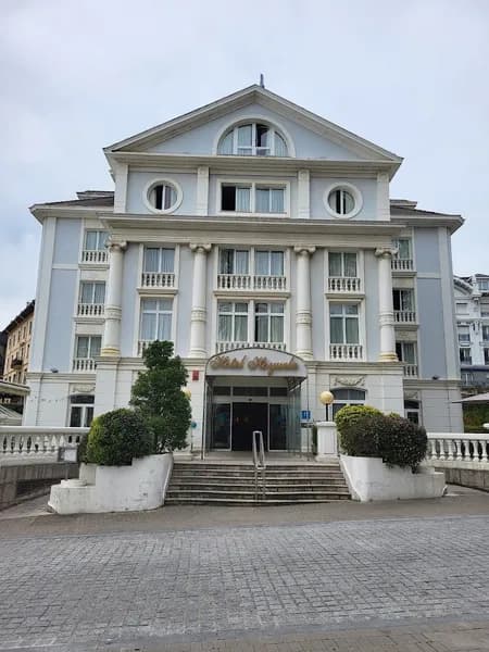 Hotel Hoyuela