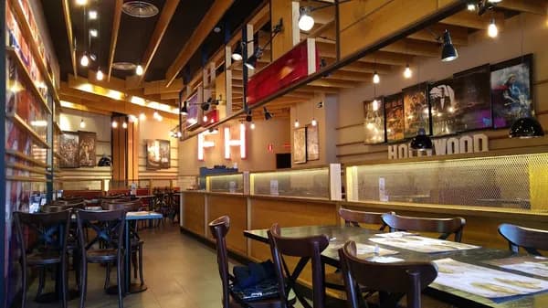 Foster's Hollywood